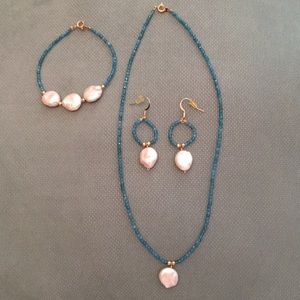 Apatite and fw pearl set